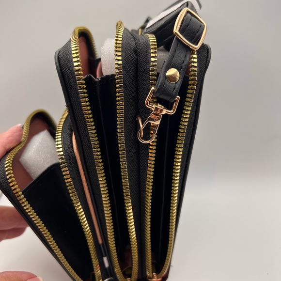 Iconic Bags Crossbody Bag - Picture 2 of 4